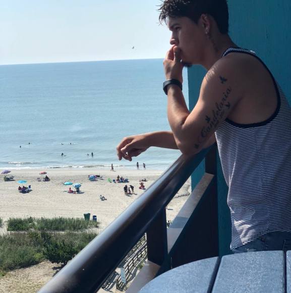 Meet your Posher, Jonathan - Picture 1 of 1